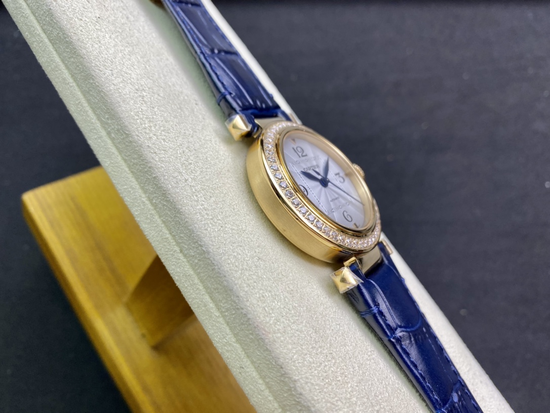 Pasha de Cartier Navy Blue K18PG Watch Unisex