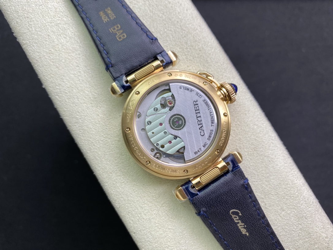 Pasha de Cartier Navy Blue K18PG Watch Unisex