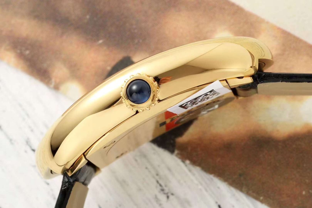 Mini Baignoire 18MM White Dial