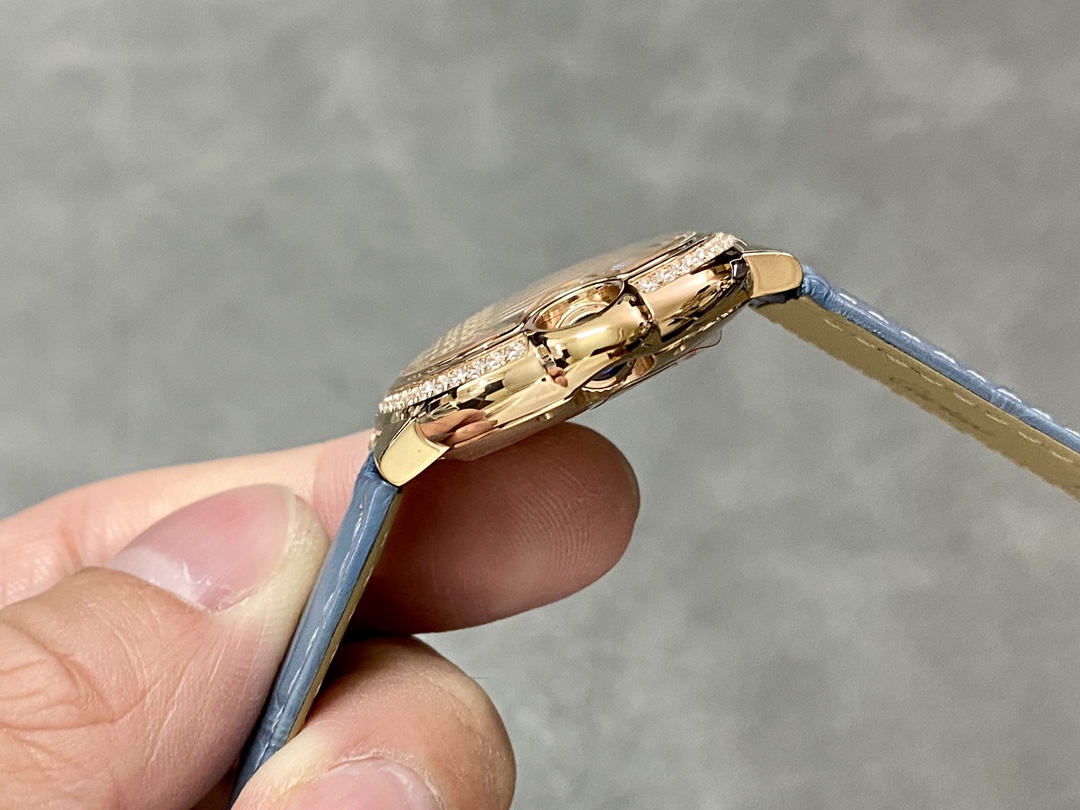 Ballon Bleu 33mm Diamond Rose Gold Grey Alligator Watch