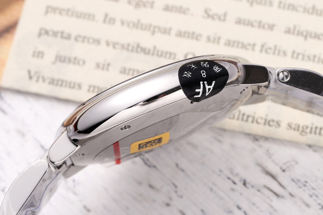 Ballon Bleu 28mm Ladies SS Quartz Pink Dial