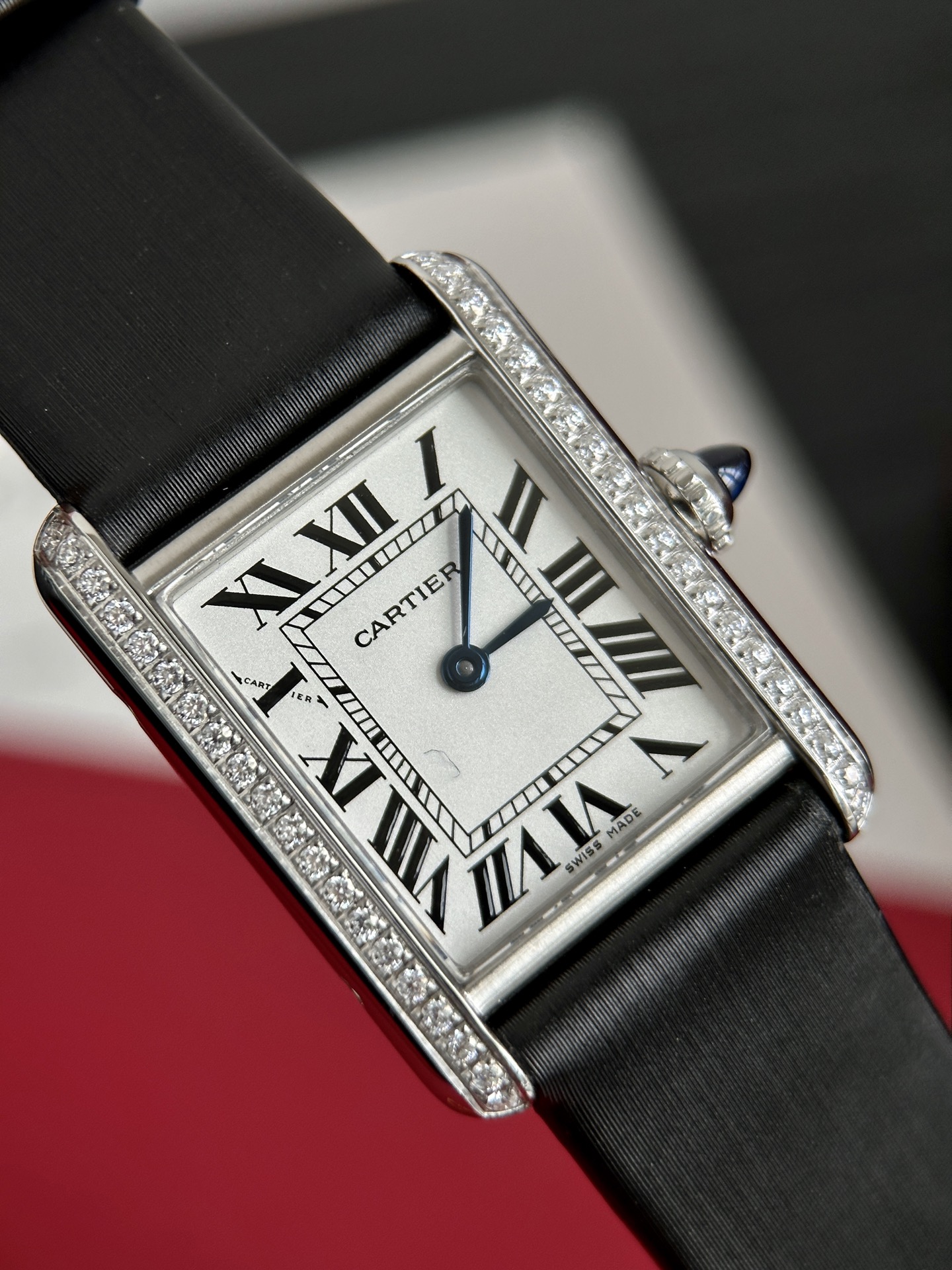 Dupe Tank Must De Watch Small Model Steel Case With Diamonds