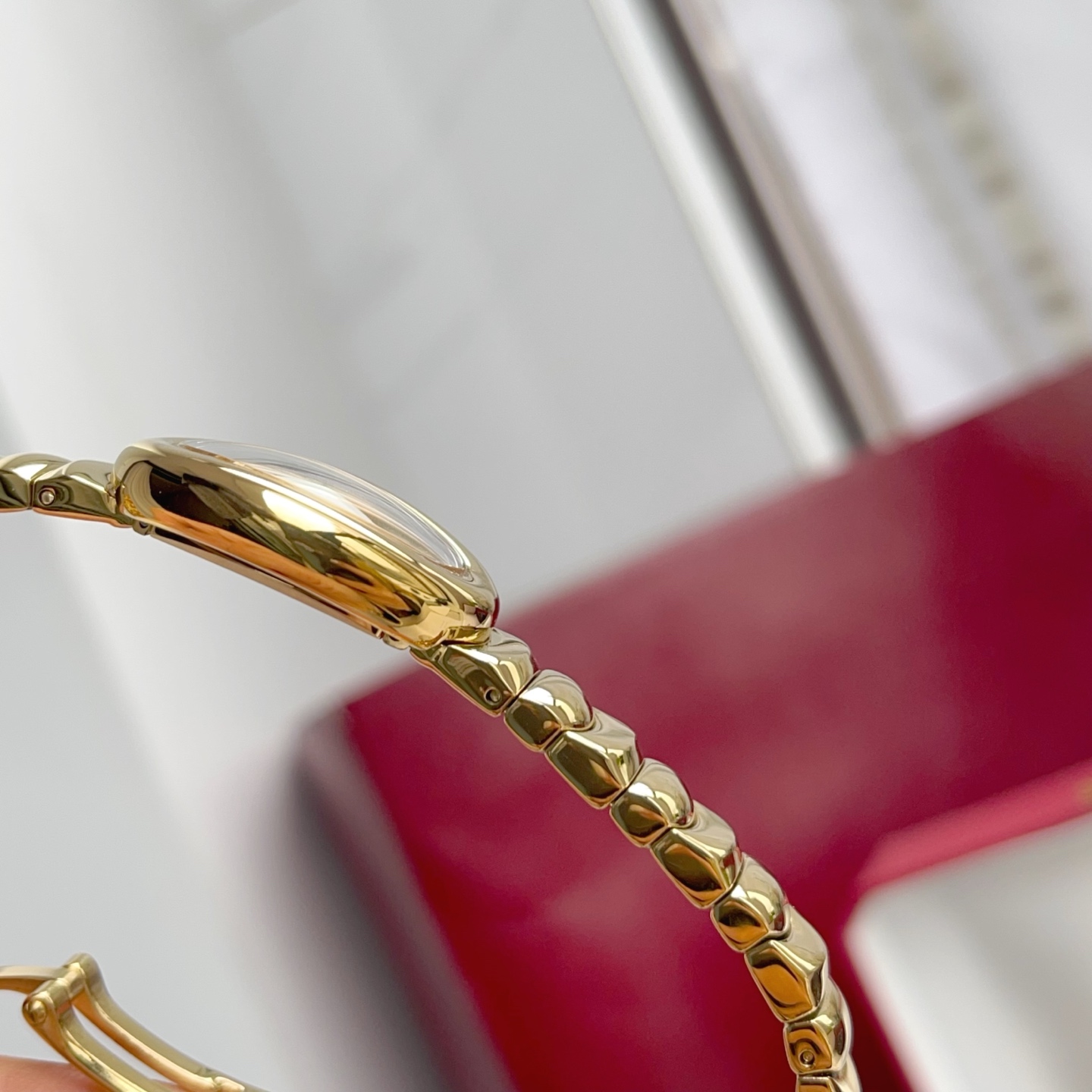 BBA Factory | Baignoire watch Quartz movement | Yellow gold