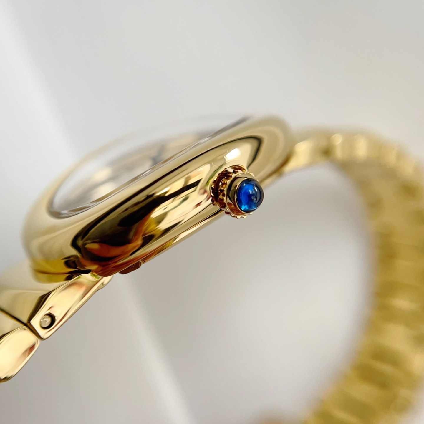 BBA Factory | Baignoire watch Quartz movement | Yellow gold