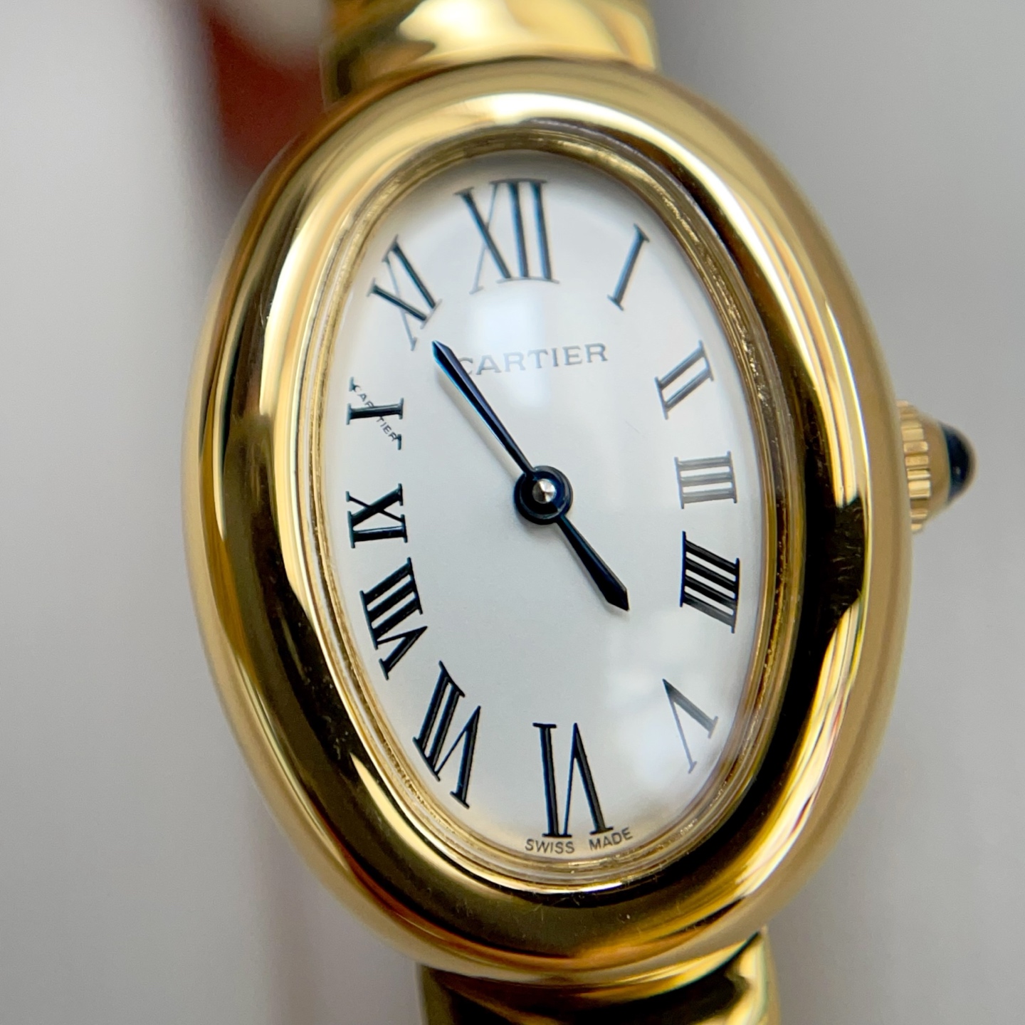 BBA Factory | Baignoire watch Quartz movement | Yellow gold