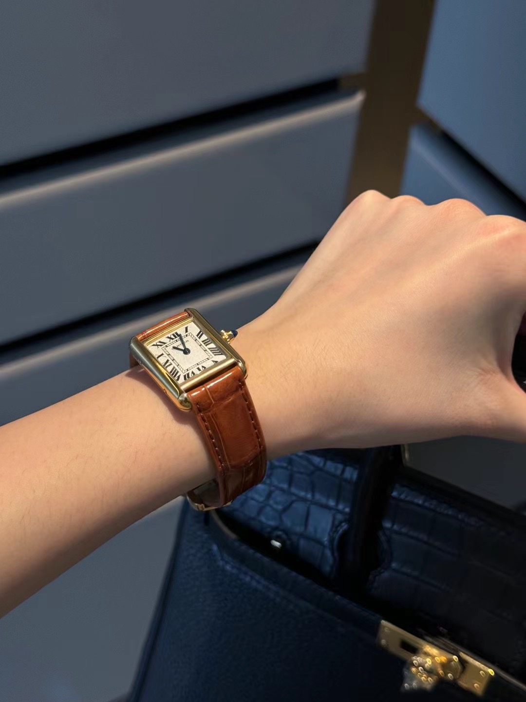 Dupe Tank Louis Watch Small Model Yellow Gold Colors Case